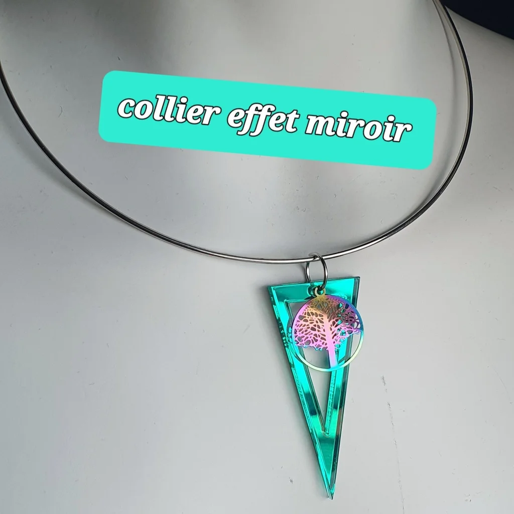 Collier acier inoxydable pendentif effet miroir et son arbre de vie caméléon 